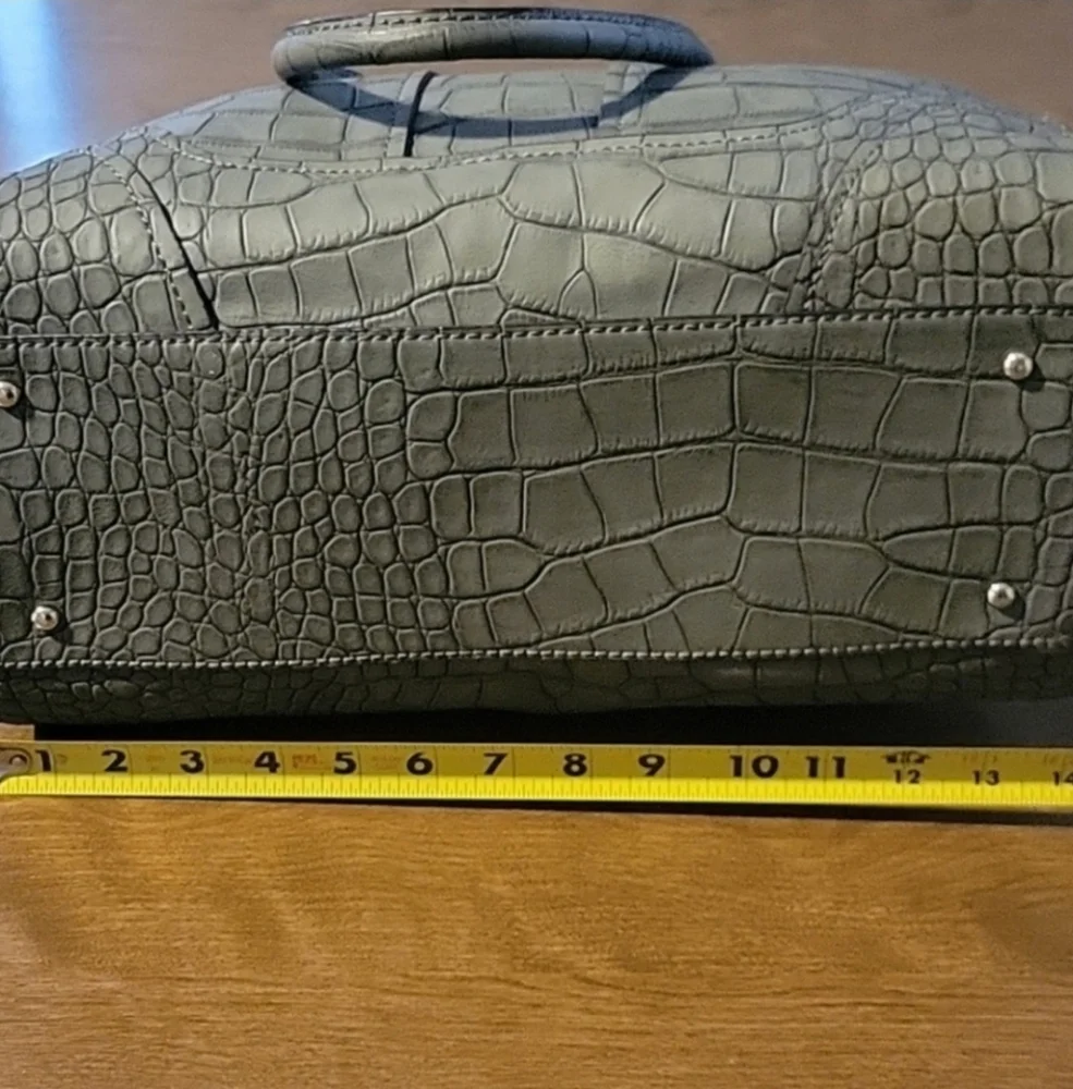 Embossed Guess Shoulder Bag - Picture 14 of 15